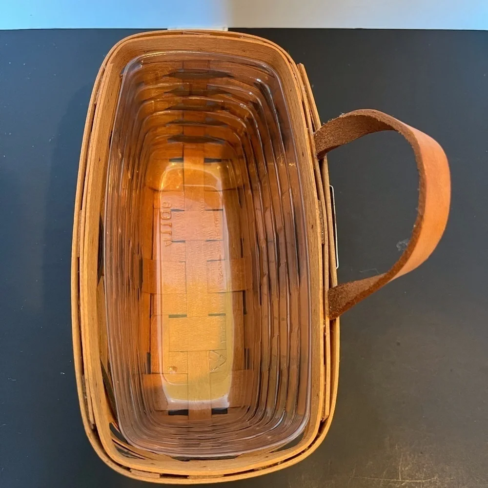 Longaberger Medium Key Basket with Heartland Green Accent Weaves